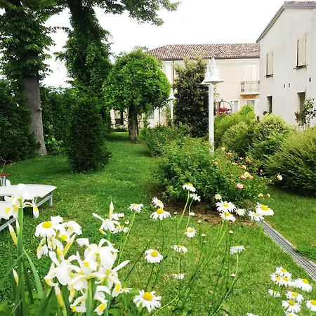 Relais Roncuzzi Otel