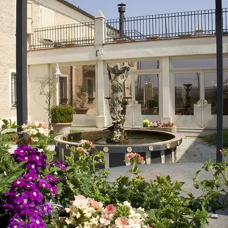 Relais Roncuzzi Hotell