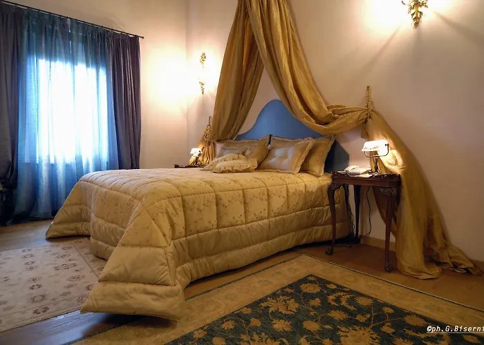 Relais Roncuzzi 호텔 4*