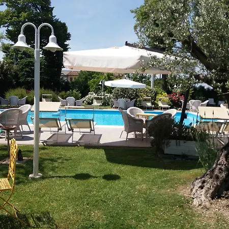 Relais Roncuzzi 4* San Pancrazio (Florence)