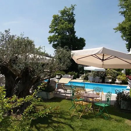 Relais Roncuzzi Hotel San Pancrazio (Florence)