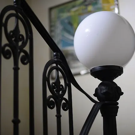 Relais Roncuzzi מלון 4*