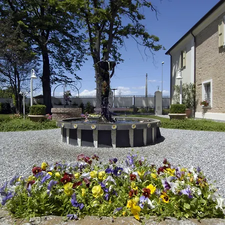 Relais Roncuzzi מלון San Pancrazio (Florence)