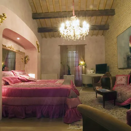 Relais Roncuzzi מלון