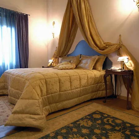 Relais Roncuzzi Hotel 4*