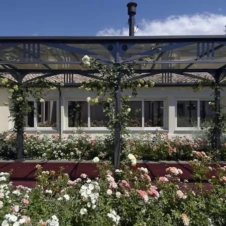 Relais Roncuzzi Hotel 4*