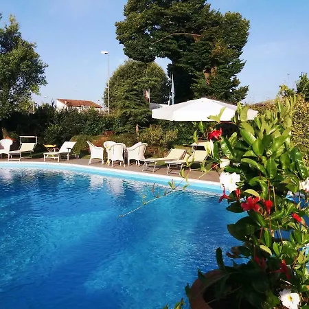 Relais Roncuzzi San Pancrazio (Florence)