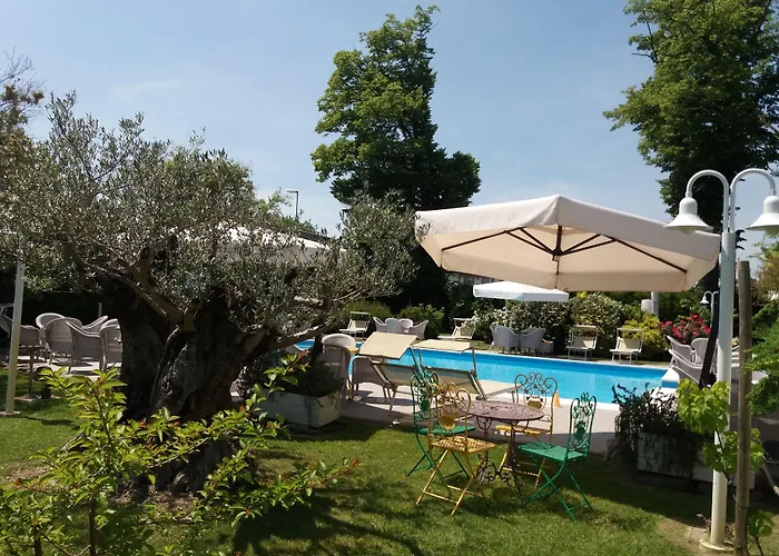 Relais Roncuzzi Отель San Pancrazio (Florence)