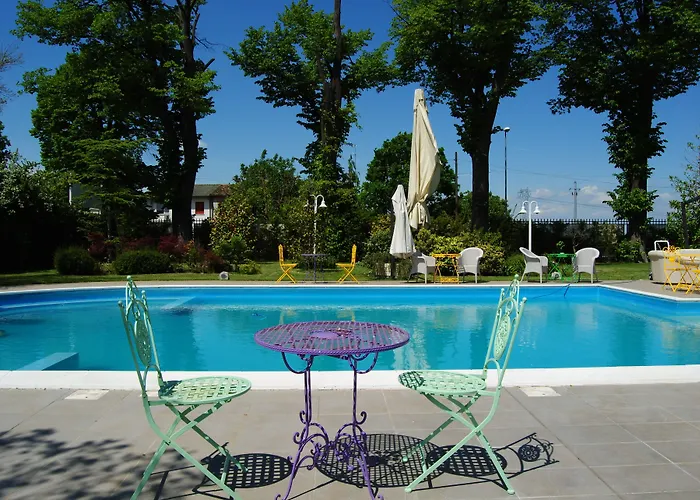 Relais Roncuzzi Hotell San Pancrazio (Florence)