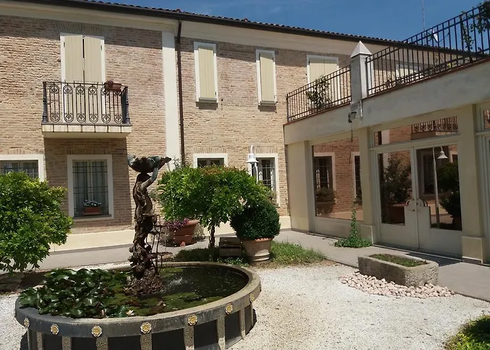 Отель Relais Roncuzzi 4*