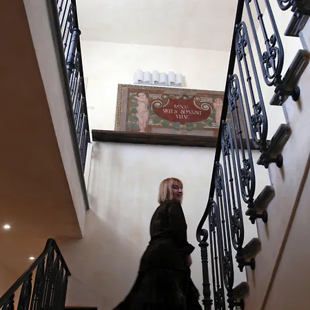 فندق Relais Roncuzzi 4*