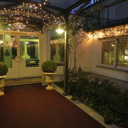 فندق Relais Roncuzzi 4*